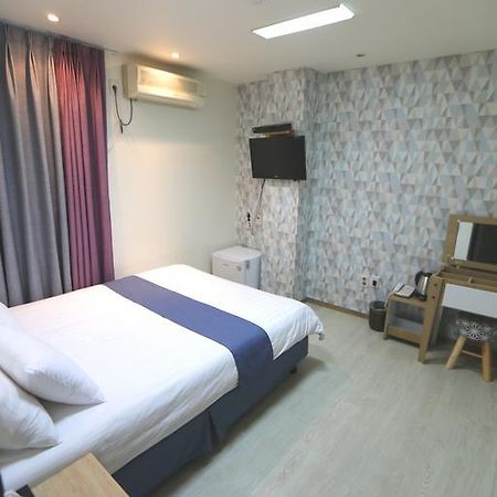 Must Stay Hotel Myeongdong Szöul Kültér fotó