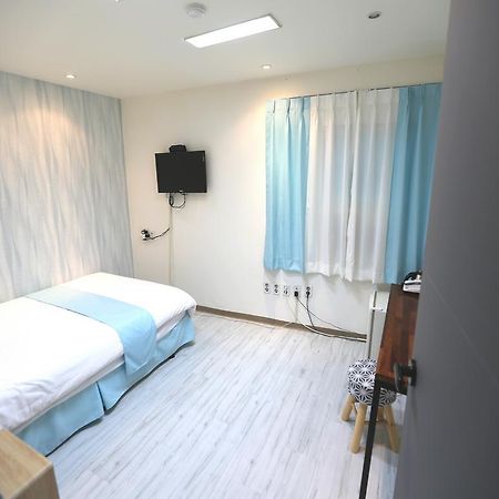 Must Stay Hotel Myeongdong Szöul Kültér fotó