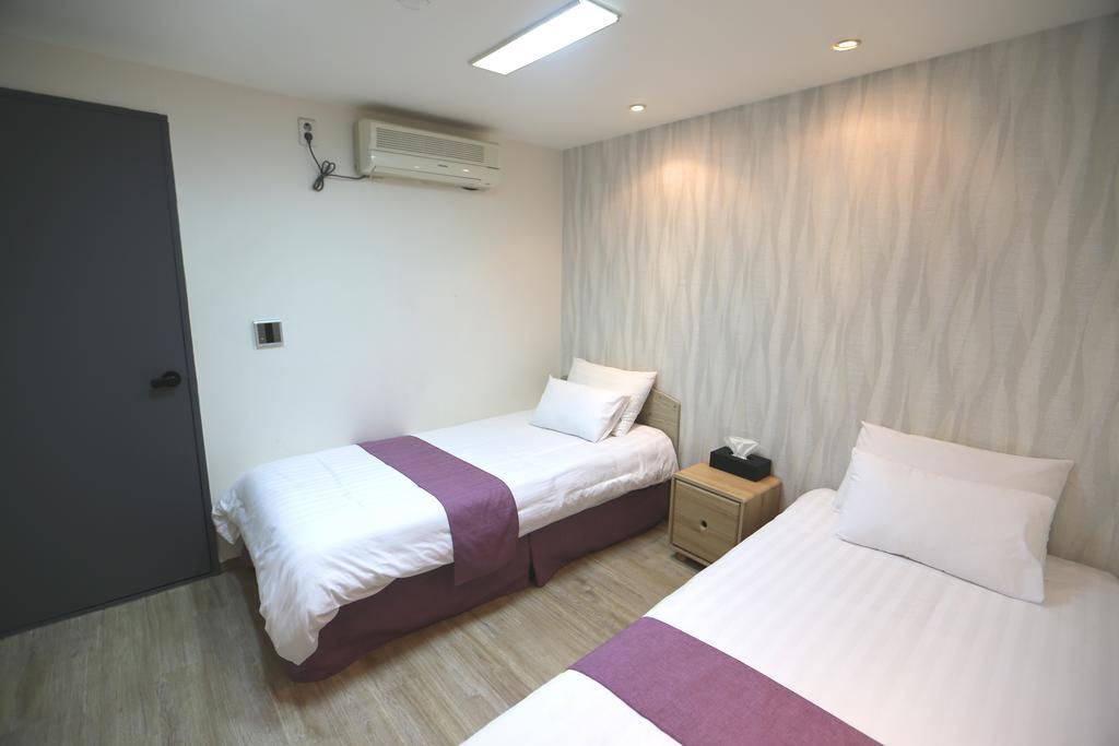 Must Stay Hotel Myeongdong Szöul Kültér fotó